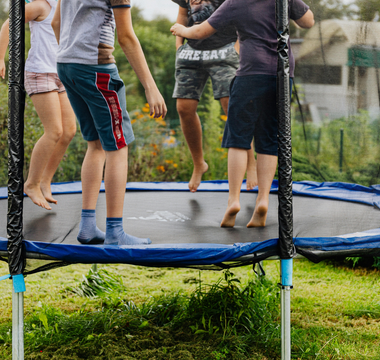 Trampoline Tips for Hot Weather: Protecting Kids from Heat and Sun